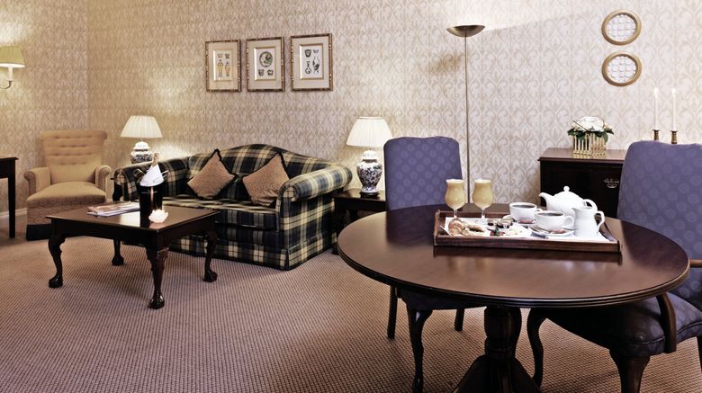 <b>Copthorne London Gatwick Suite</b>. Images powered by <a href="https://www.leonardoworldwide.com/" title="Leonardo Worldwide" target="_blank">Leonardo</a>.