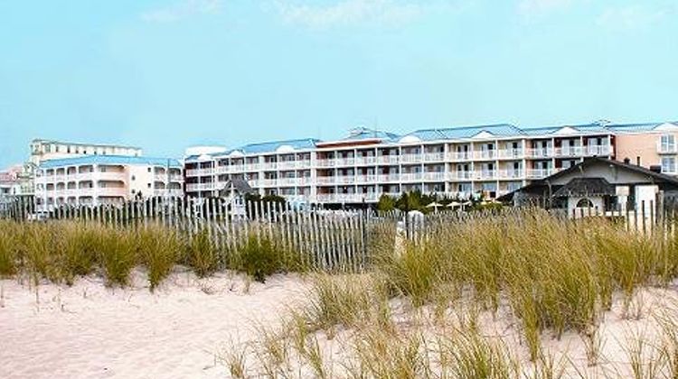 La Mer Beachfront Inn Exterior
