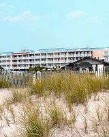 La Mer Beachfront Inn