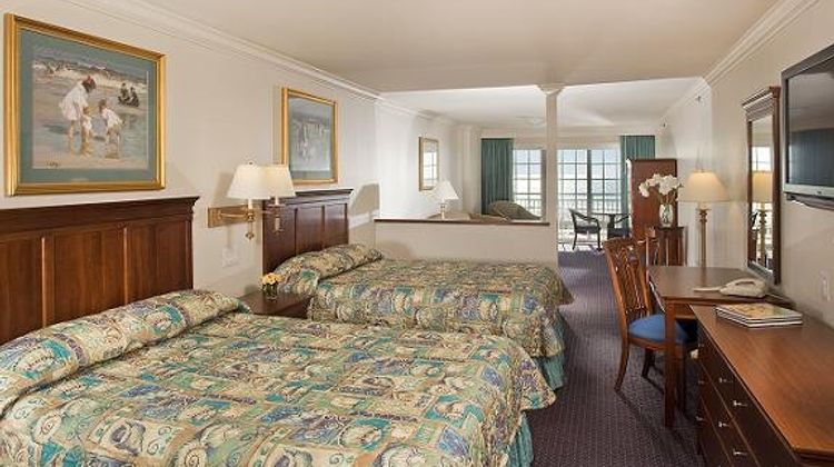 La Mer Beachfront Inn Room