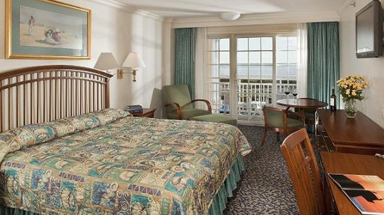 La Mer Beachfront Inn Room