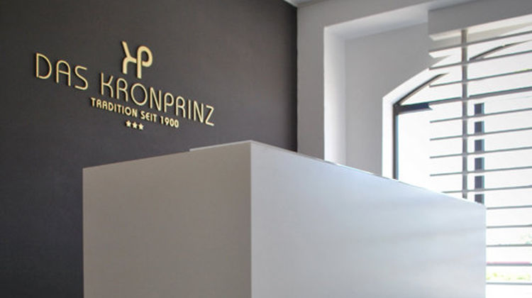 Hotel Kronprinz Lobby