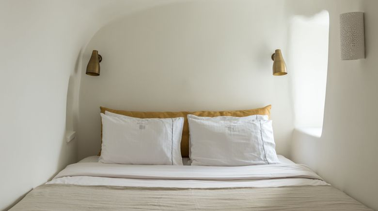 <b>Art Maisons Aspaki and Oia Castle Hotel Room</b>. Images powered by <a href="https://www.leonardoworldwide.com/" title="Leonardo Worldwide" target="_blank">Leonardo</a>.