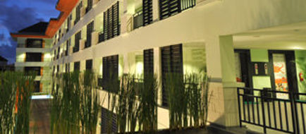 Harris Riverview Kuta Exterior