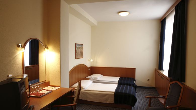 <b>Hotel Benczur Room</b>. Images powered by <a href="https://www.leonardoworldwide.com/" title="Leonardo Worldwide" target="_blank">Leonardo</a>.
