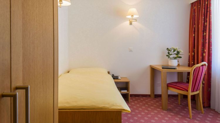 Excelsior Hotel Room