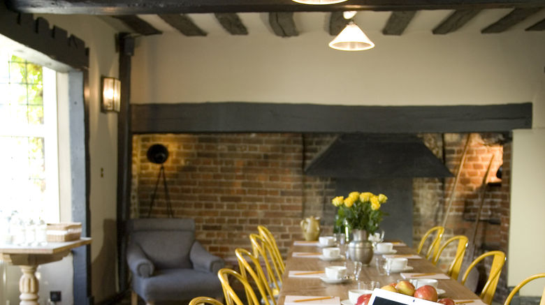 <b>The Crown Inn Meeting</b>. Images powered by <a href="https://www.leonardoworldwide.com/" title="Leonardo Worldwide" target="_blank">Leonardo</a>.
