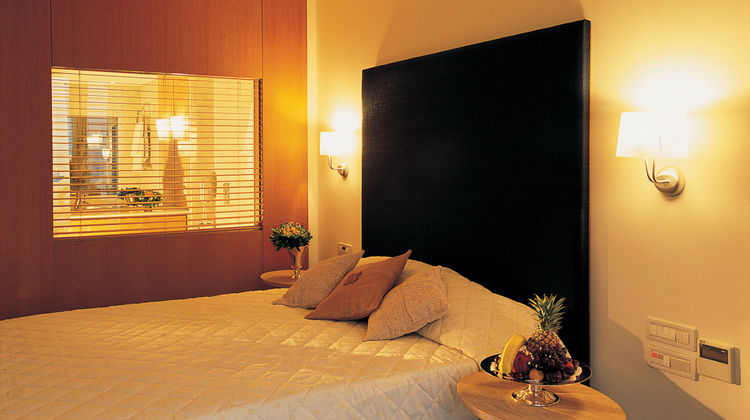 Amphitryon Hotel Room