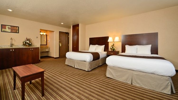 Yellowstone West Gate Hotel Suite