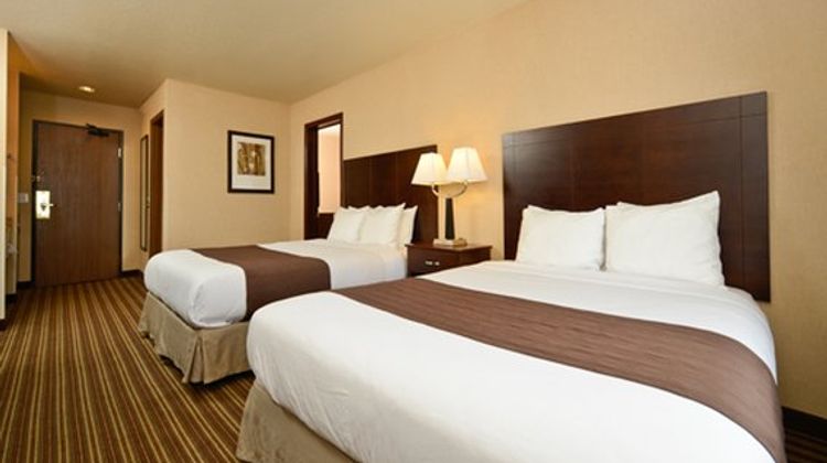 Yellowstone West Gate Hotel Room