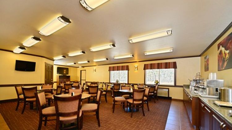 Yellowstone West Gate Hotel Restaurant