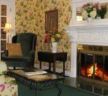 Queen Anne's Revenge Inn & Suites Lobby