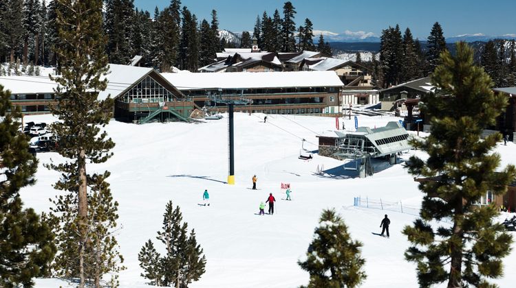 Mammoth Mountain Inn Exterior