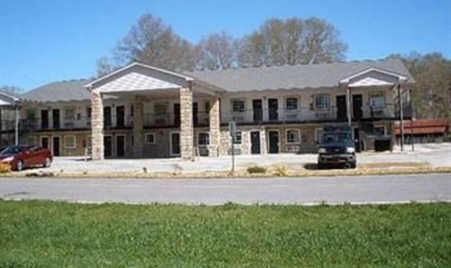 Econo Lodge Inn & Suites Exterior