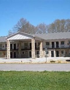 Econo Lodge Inn & Suites