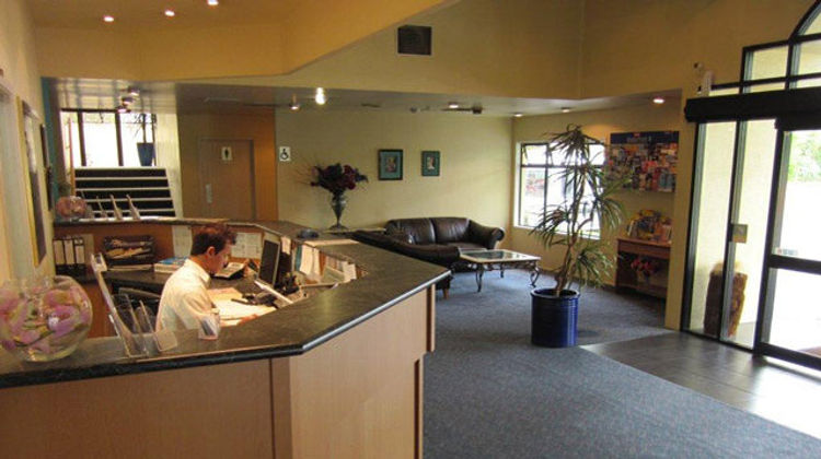 Allenby Park Hotel Lobby