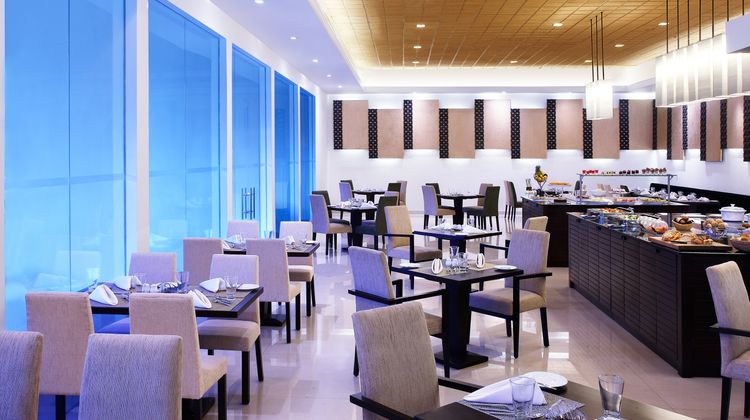 The Gateway Hotel Airport Garden Colombo Restaurant