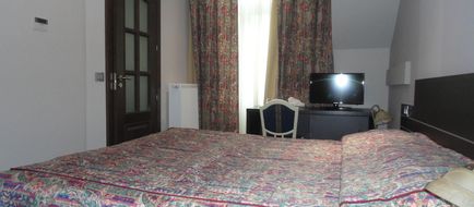 Auberge du Souverain Room