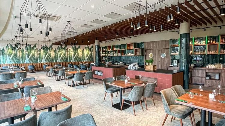 Hotel Victor Pruszkow by DeSilva Restaurant