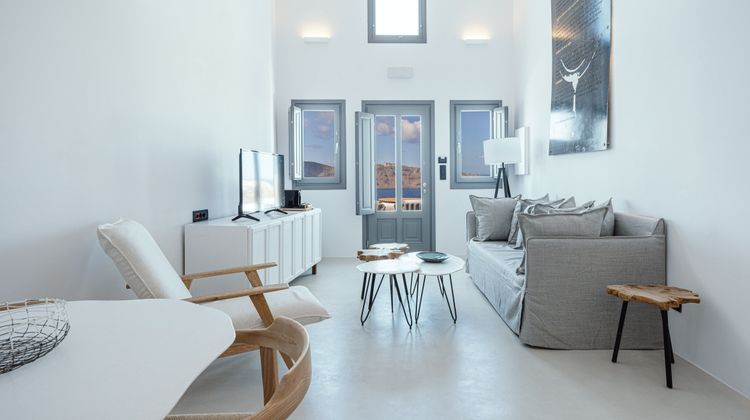 Ikies Santorini Room