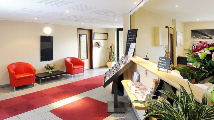 Sejours & Affaires Paris Nanterre Lobby
