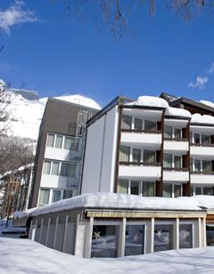 Parkhotel Quellenhof