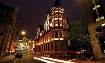 Quebecs The Leeds Town House