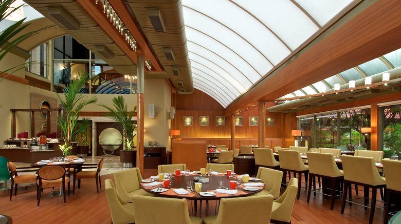 <b>Vivanta Ernakulam, Marine Drive Restaurant</b>. Images powered by <a href="https://www.leonardoworldwide.com/" title="Leonardo Worldwide" target="_blank">Leonardo</a>.