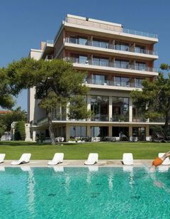 Kalamaki Beach Hotel
