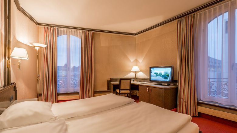 <b>Hotel Monopol Lucerne Room</b>. Images powered by <a href="https://www.leonardoworldwide.com/" title="Leonardo Worldwide" target="_blank">Leonardo</a>.