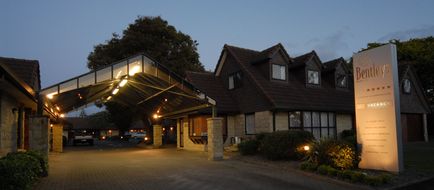 Bentleys Motor Inn Exterior