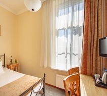 Hotel Villa Sedan Room