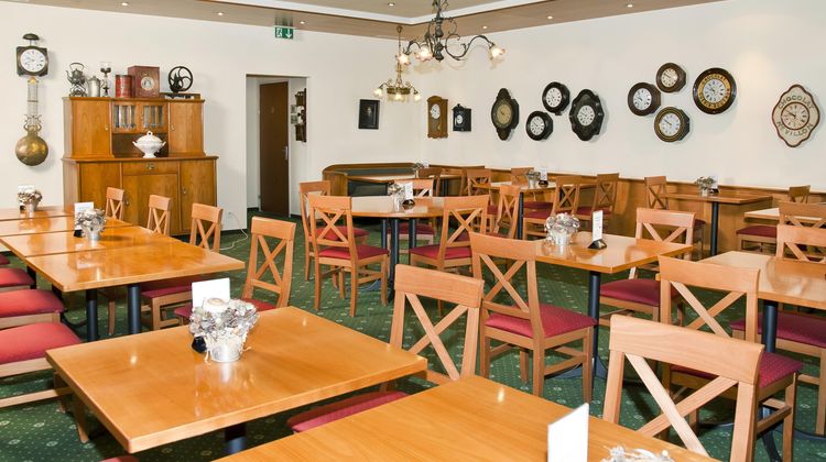 Roter Turm/Tour Rouge Hotel Restaurant