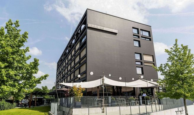 Aparthotel Rotkreuz Exterior