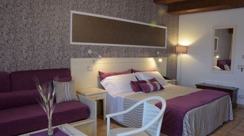 <b>Artemisia Resort Room</b>. Images powered by <a href="https://www.leonardoworldwide.com/" title="Leonardo Worldwide" target="_blank">Leonardo</a>.