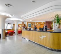 Hotel Bologna Airport Lobby