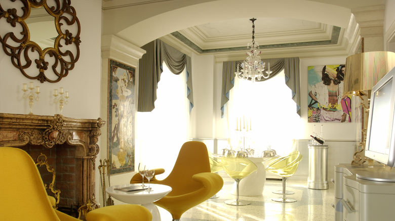 <b>Byblos Art Hotel Villa Amista Suite</b>. Images powered by <a href="https://www.leonardoworldwide.com/" title="Leonardo Worldwide" target="_blank">Leonardo</a>.