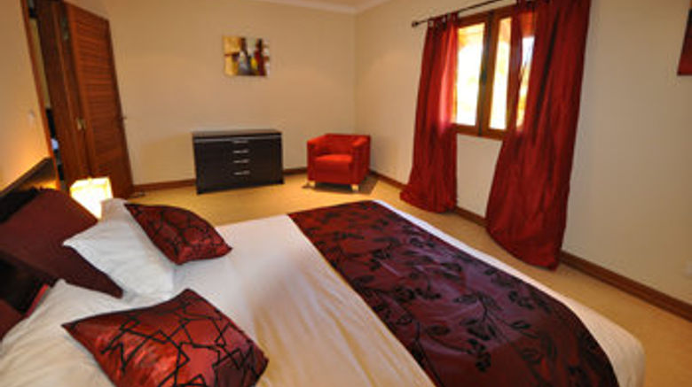 <b>Oasis Villas Mauritius Room</b>. Images powered by <a href="https://www.leonardoworldwide.com/" title="Leonardo Worldwide" target="_blank">Leonardo</a>.
