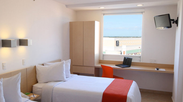 <b>One Ciudad del Carmen Concordia Room</b>. Images powered by <a href="https://www.leonardoworldwide.com/" title="Leonardo Worldwide" target="_blank">Leonardo</a>.
