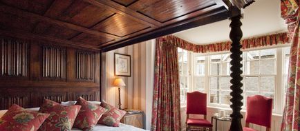 The Acorn Inn Room