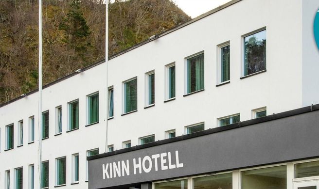 Kinn Hotel Floro Exterior