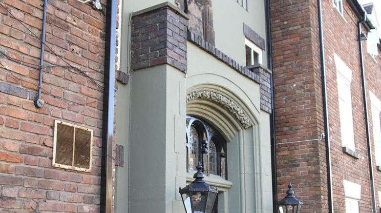 <b>Coleshill Hotel Exterior</b>. Images powered by <a href="https://www.leonardoworldwide.com/" title="Leonardo Worldwide" target="_blank">Leonardo</a>.