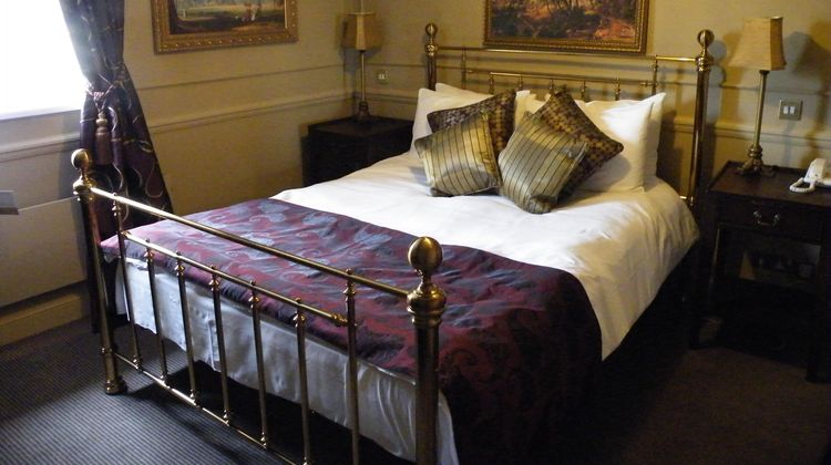 Saracens Head Hotel Room