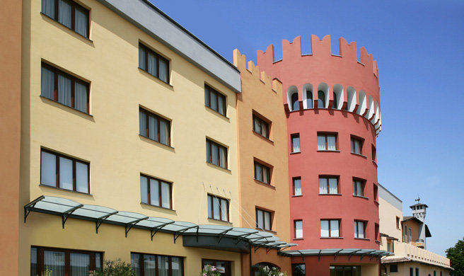 IL Castelletto Hotel Binasco Exterior