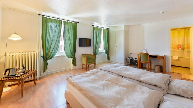 <b>Hotel de l'Aigle Room</b>. Images powered by <a href="https://www.leonardoworldwide.com/" title="Leonardo Worldwide" target="_blank">Leonardo</a>.