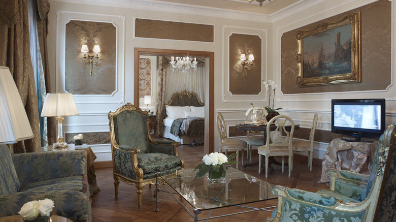 <b>Carlton Hotel Milan Suite</b>. Images powered by <a href="https://leonardo.com/" title="Leonardo Worldwide" target="_blank">Leonardo</a>.