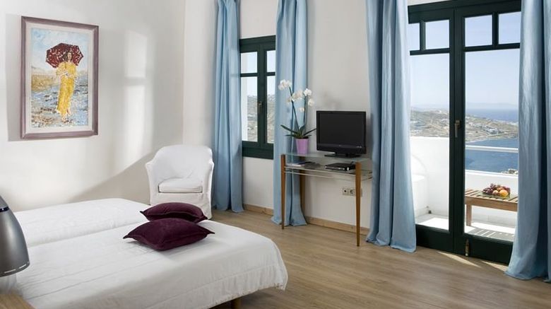 <b>Tharroe of Mykonos Room</b>. Images powered by <a href="https://www.leonardoworldwide.com/" title="Leonardo Worldwide" target="_blank">Leonardo</a>.