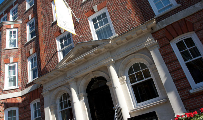 No. Ten Manchester Street Hotel Exterior