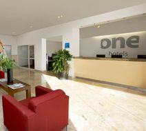 One San Luis Potosi Glorieta Juarez Lobby