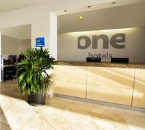 One San Luis Potosi Glorieta Juarez Lobby
